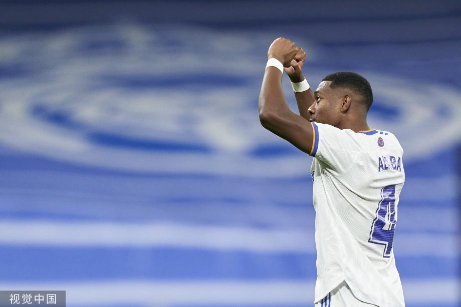 凯恩59分钟每球领跑五大联赛效率榜（凯恩59分钟进一球，效率称霸五大联赛）