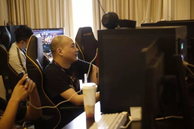 安德斯·布卢梅已经失去了解说工作——他已经评论了18个Major赛事