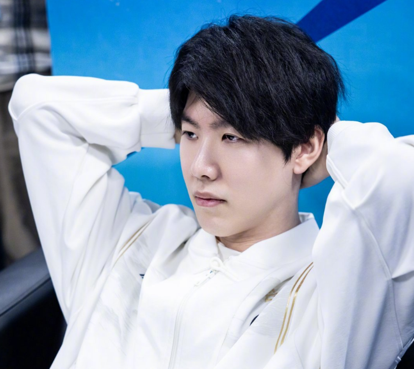 Apeks 将 Governor 移至非活跃名单