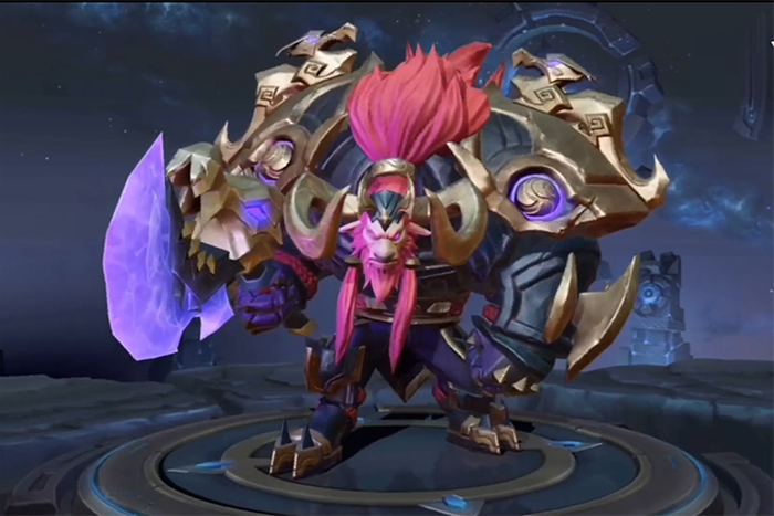 图标 Galio 率先发起进攻，张无忌输出无压力，图标队 1-0 Puff 队