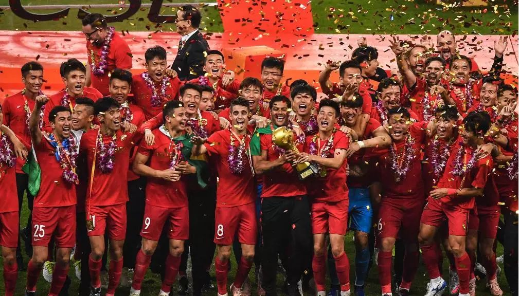 2：0！轮换拿下胜利，国米3连胜+4分领跑意甲，卫冕冠军再送大礼