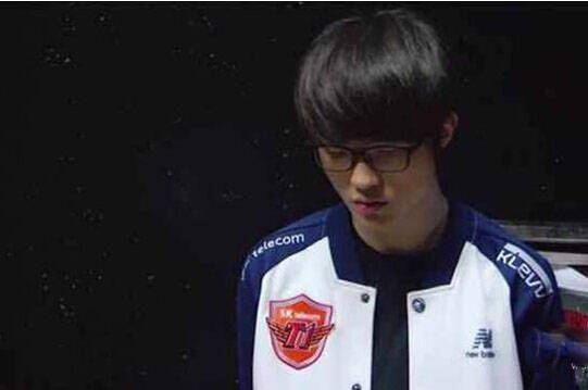 恭喜重庆狼队小胖获得2025挑战者杯FMVP！