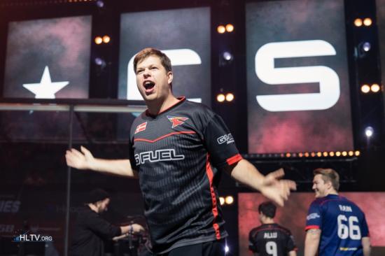 TES 新年夜照片：2024 是昨天，25 Tao 的故事也将庄重地书写新篇章